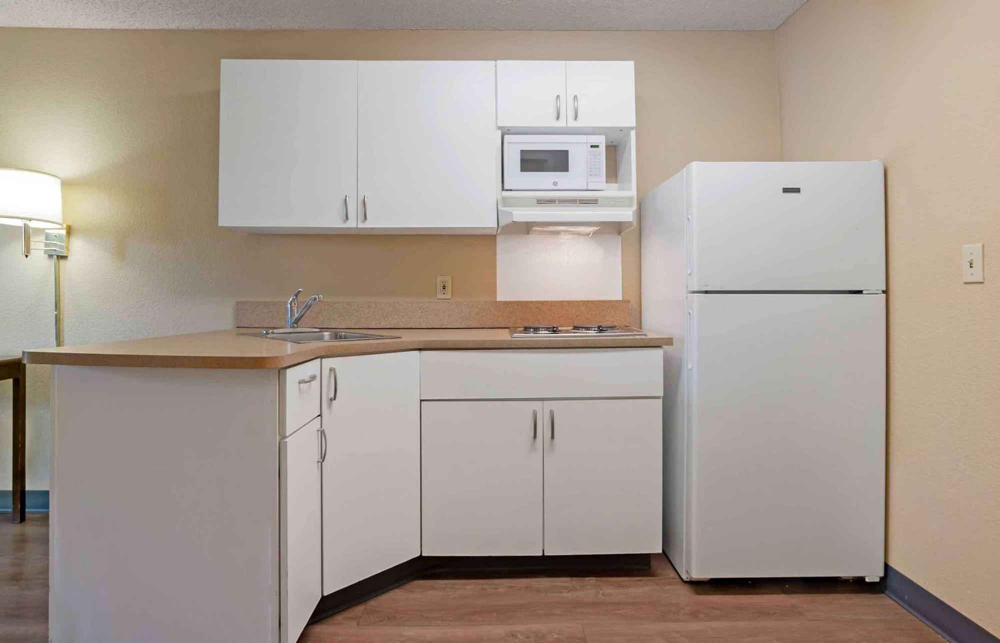 Extended Stay America Suites - Los Angeles - Torrance Harborgate Way Карсън Екстериор снимка